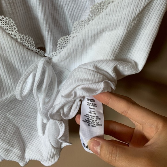 🤍3 for $20🤍~GARAGE, YESSTYLE, SHEIN white tops - Picture 2 of 6